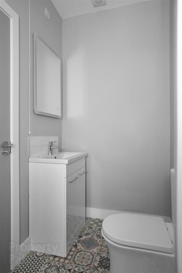 Central Belfast Modern Apartment Great Location Free Parking Εξωτερικό φωτογραφία